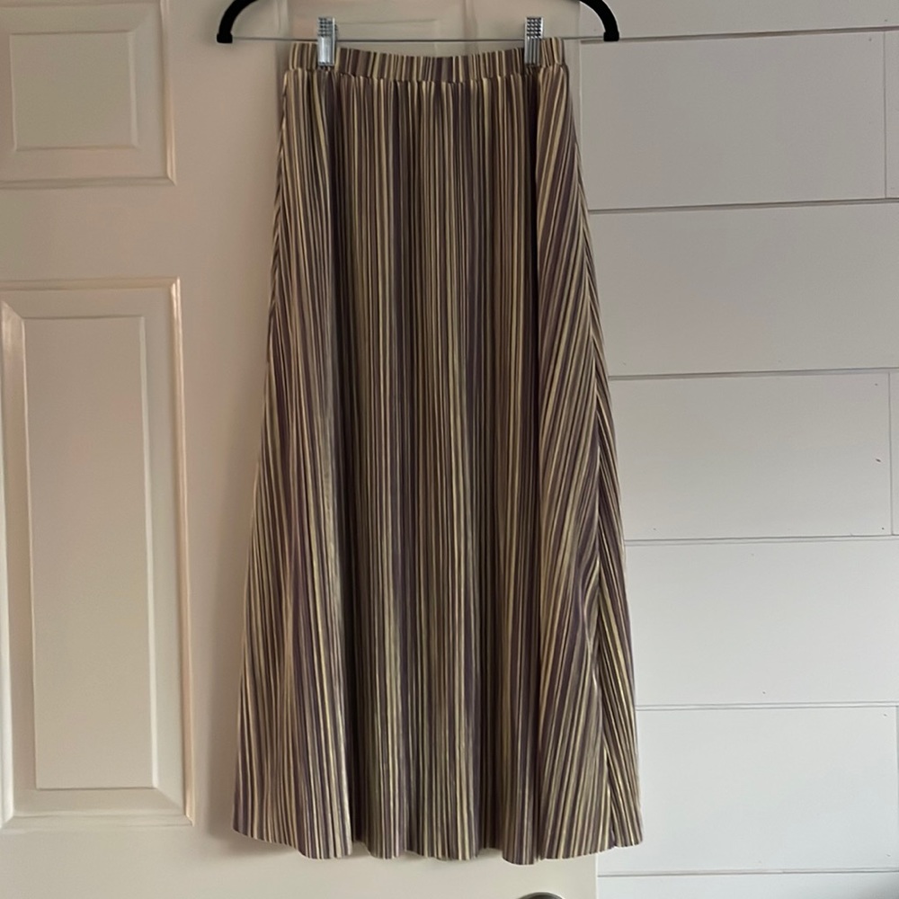 Peplum midi skirt size small